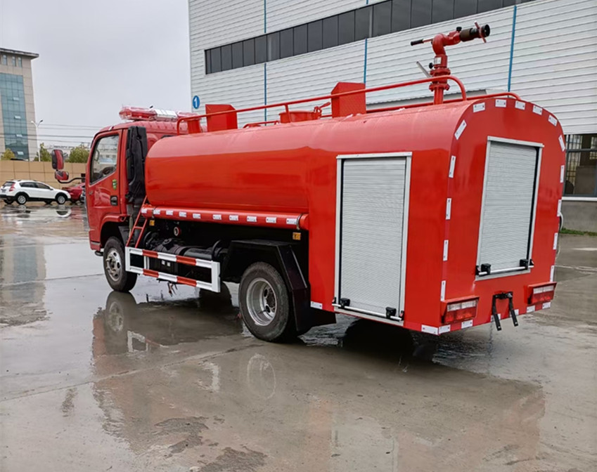東風5方灑水車-5方消防灑水車